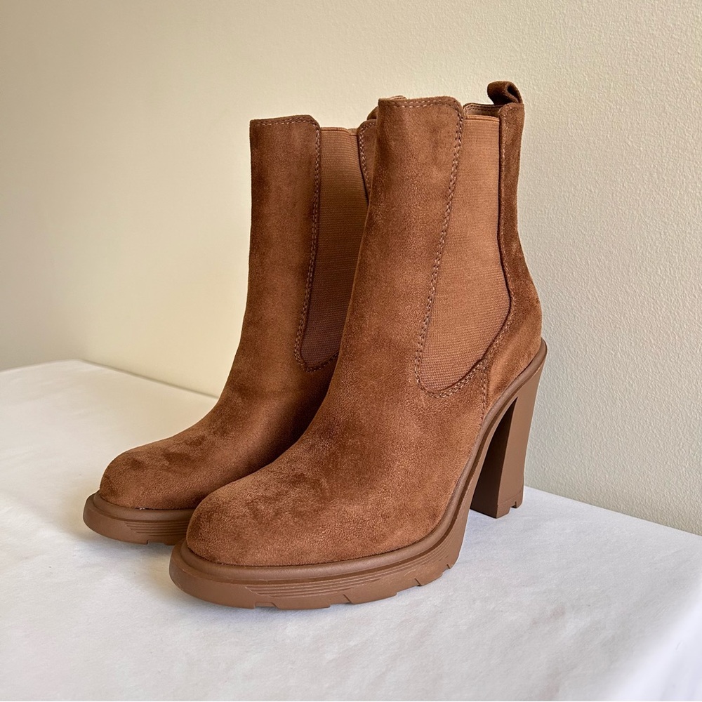 Nine West Ream Women’s Cognac Tan Suede Chelsea Boots Size 6.5